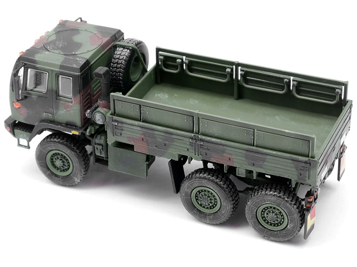 M1083 MTV (Medium Tactical Vehicle) Standard Cargo Truck NATO Camouflage "US Army" "Armor Premium" Series 1/72 Diecast Model by Panzerkampf - image 4