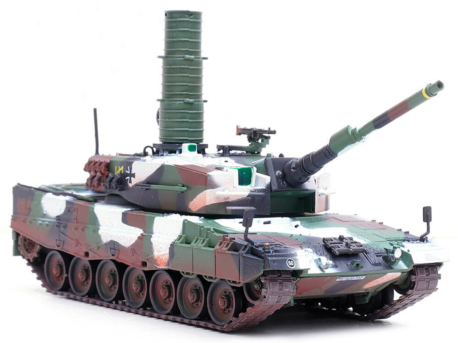 Leopard 2A4 Main Battle Tank with Snorkel "Winter Camouflage" German Army "Armor Premium" Series 1/72 Diecast Model by Panzerkampf - image 2