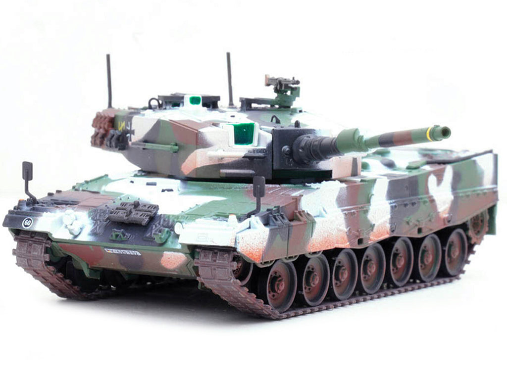 Leopard 2A4 Main Battle Tank with Snorkel "Winter Camouflage" German Army "Armor Premium" Series 1/72 Diecast Model by Panzerkampf - image 3