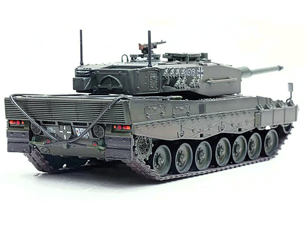 Leopard 2A4 Main Battle Tank with Snorkel "Green Camouflage" German Army "Armor Premium" Series 1/72 Diecast Model by Panzerkampf - image 5