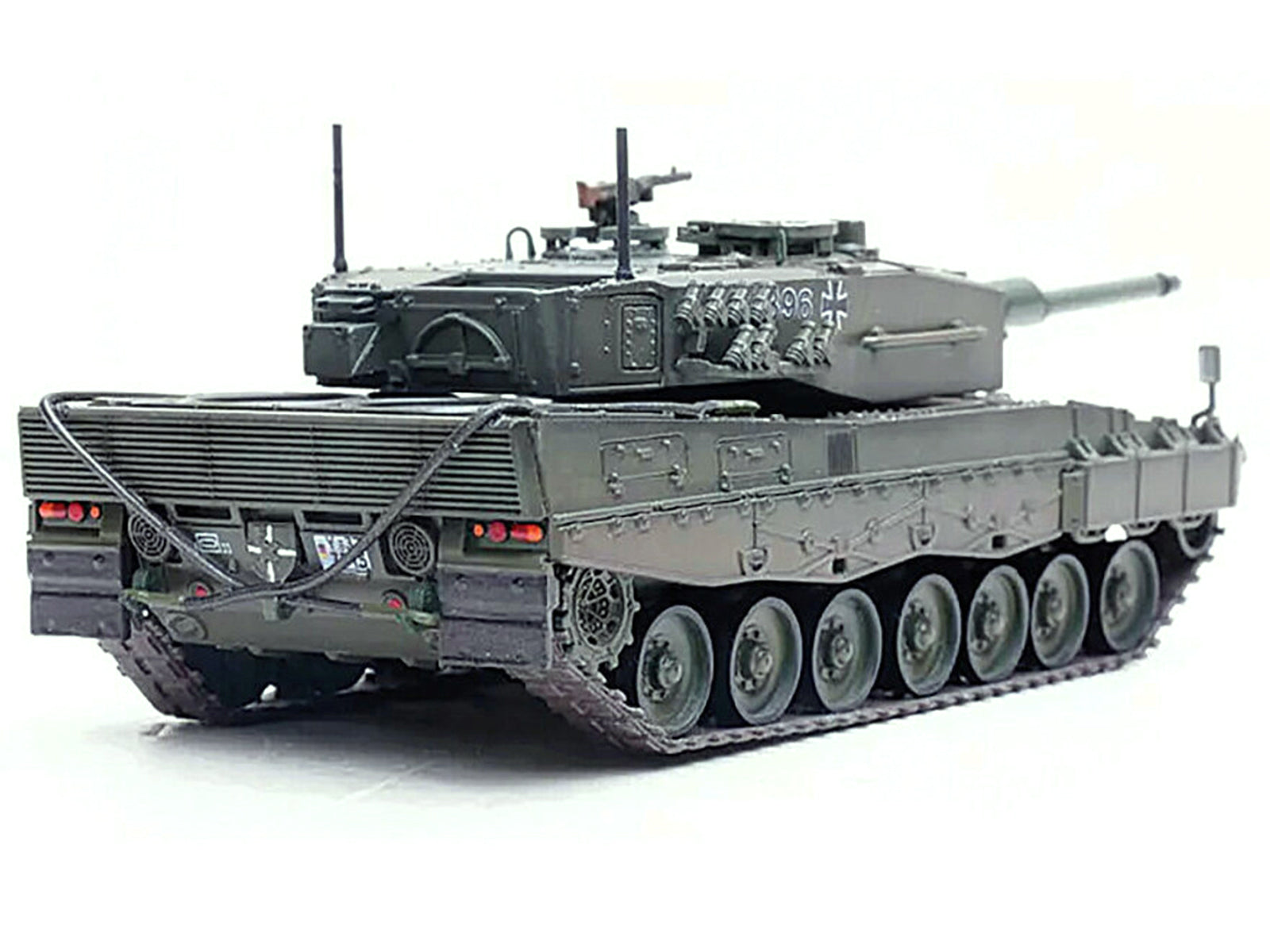 Leopard 2A4 Main Battle Tank with Snorkel "Green Camouflage" German Army "Armor Premium" Series 1/72 Diecast Model by Panzerkampf - image 5