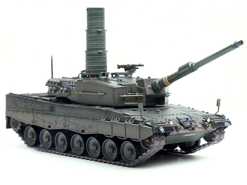 Leopard 2A4 Main Battle Tank with Snorkel "Green Camouflage" German Army "Armor Premium" Series 1/72 Diecast Model by Panzerkampf - image 3