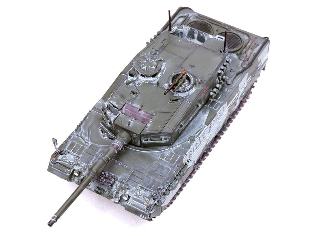 Leopard 2A4 Main Battle Tank with Snorkel "Winter Camouflage" Norwegian Army "Armor Premium" Series 1/72 Diecast Model by Panzerkampf - image 5