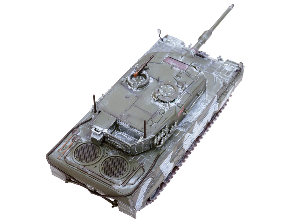 Leopard 2A4 Main Battle Tank with Snorkel "Winter Camouflage" Norwegian Army "Armor Premium" Series 1/72 Diecast Model by Panzerkampf - image 3