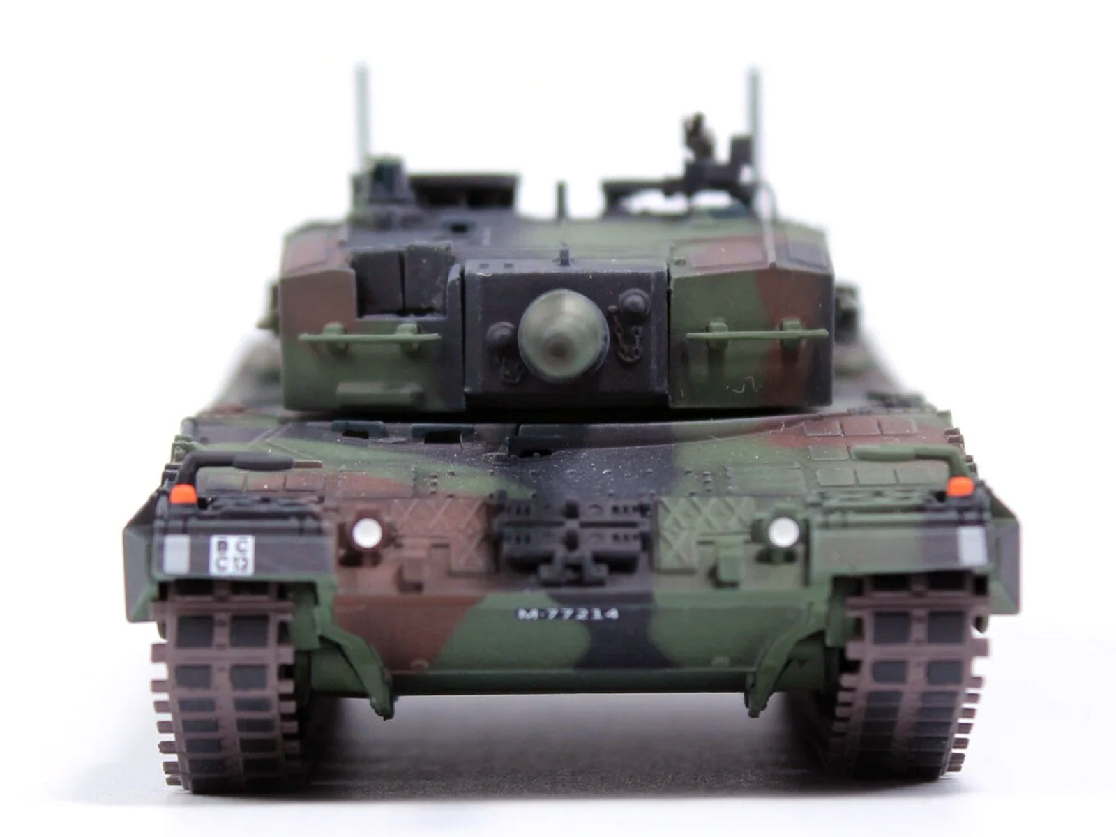 Leopard 2A4 Main Battle Tank "Pz.87 13th Pz Btn Steel Army Parade Thun Switzerland" (2006) Swiss Army "Armor Premium" Series 1/72 Diecast Model by Panzerkampf