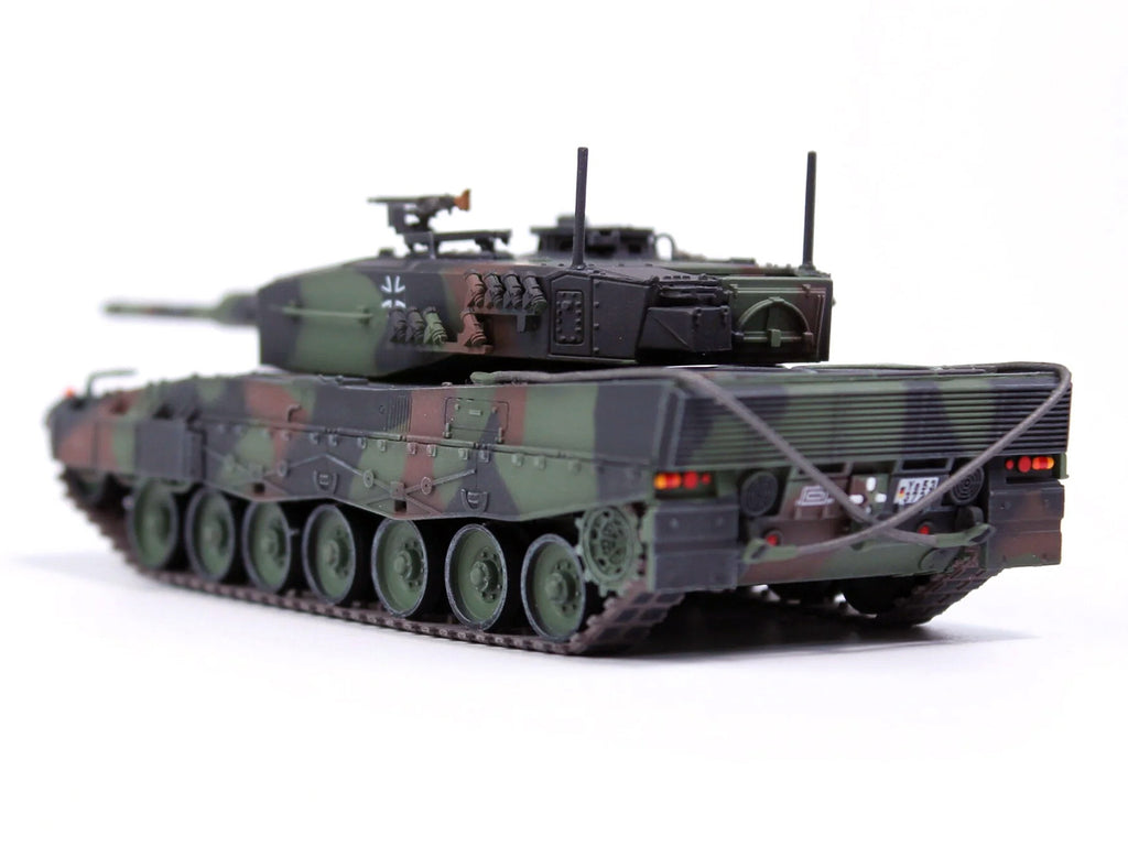 Leopard 2A4 Main Battle Tank "Bundeswehr 361st Panzer Battalion Certain Challenge West Germany" (1988) West German Army "Armor Premium" Series 1/72 Diecast Model by Panzerkampf