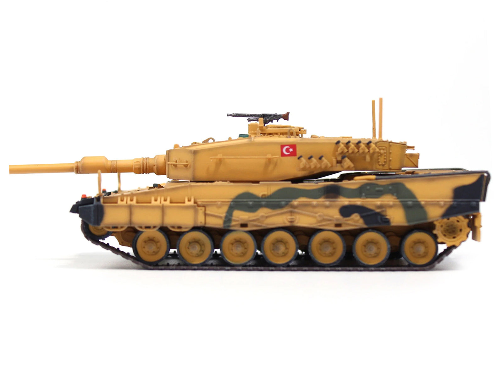 Leopard 2A4 Main Battle Tank "Desert Camouflage 2nd Cavalry Armored Brigade Turkey-Syrian Border" (2016) Turkish Army "Armor Premium" Series 1/72 Diecast Model by Panzerkampf