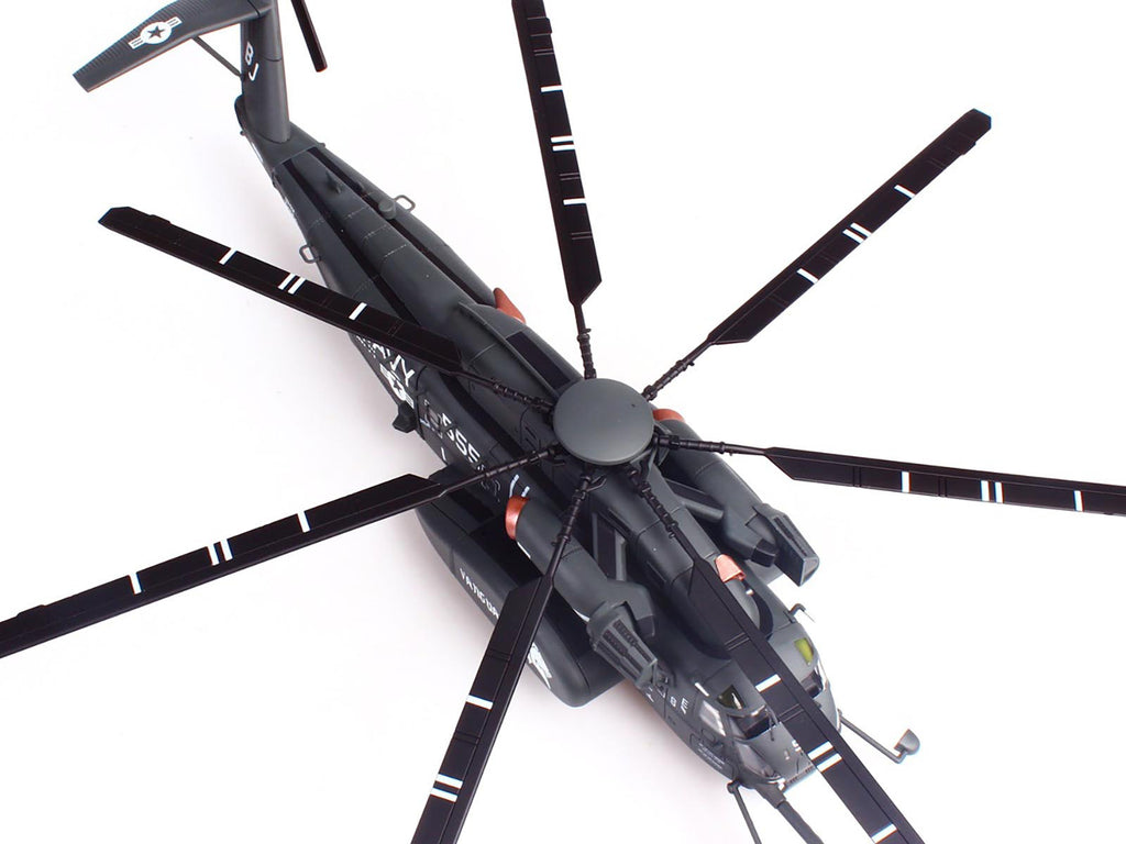 Sikorsky MH-53E Sea Dragon Helicopter "United States Navy Vanguard Tail Number 555" Dark Gray 1/72 Diecast Model by Panzerkampf - image 4