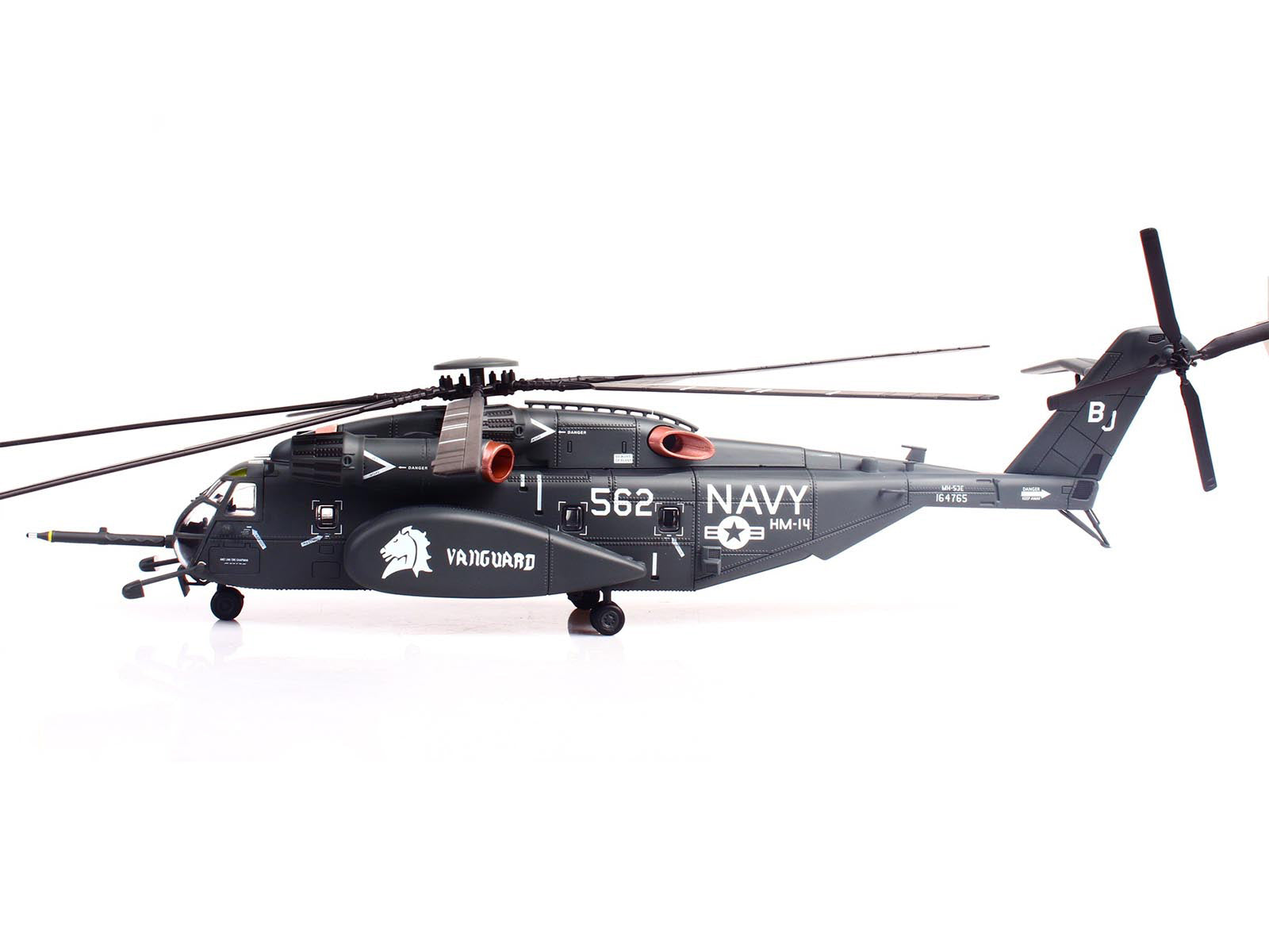 Sikorsky MH-53E Sea Dragon Helicopter "United States Navy Vanguard Tail Number 562" Dark Gray 1/72 Diecast Model by Panzerkampf - image 2