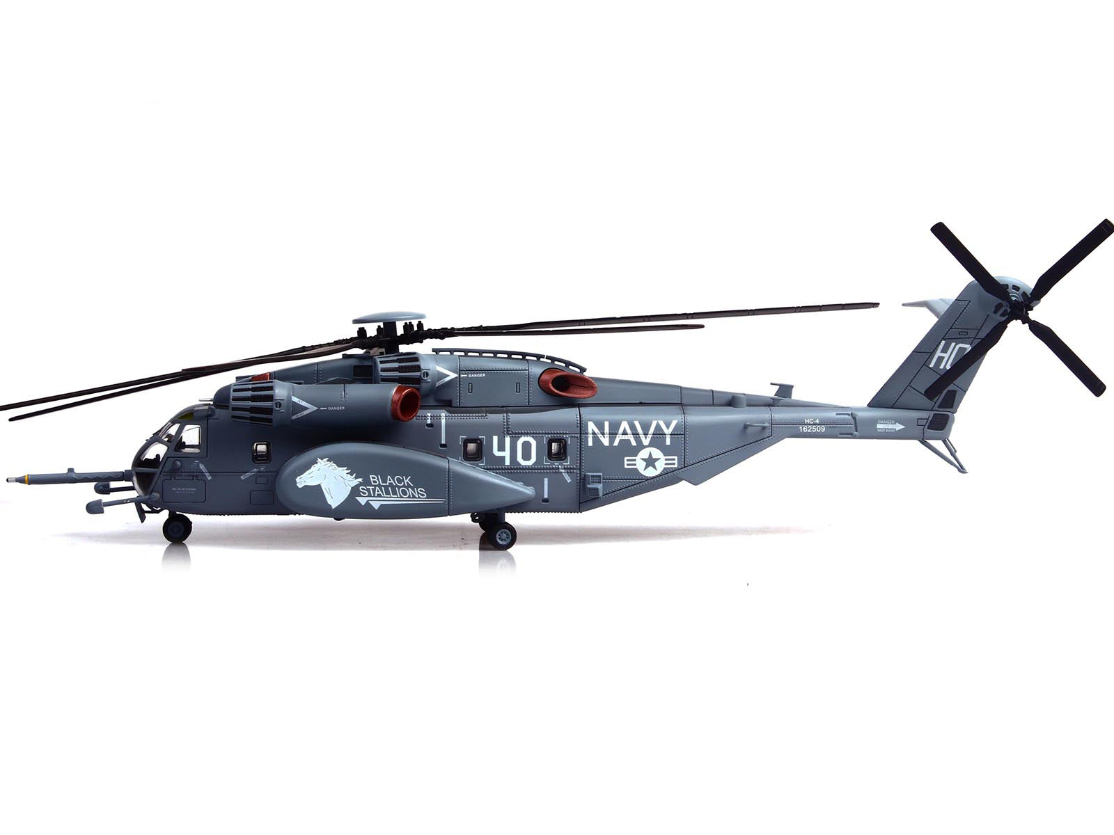 Sikorsky MH-53E Sea Dragon Helicopter "United States Navy Black Stallions Tail Number 40" Light Gray 1/72 Diecast Model by Panzerkampf - image 2