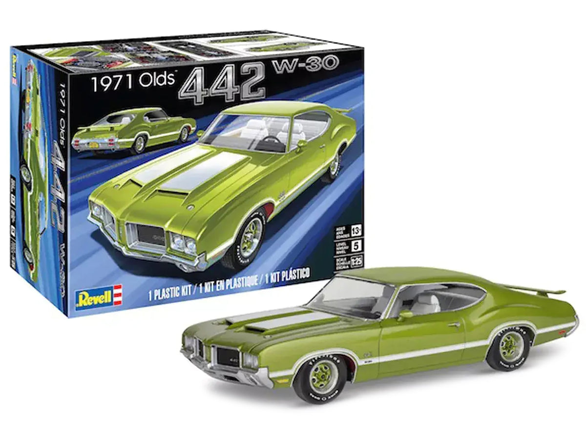 Level 5 Model Kit 1971 Oldsmobile 442 W-30 1/25 Scale Model by Revell - image 2
