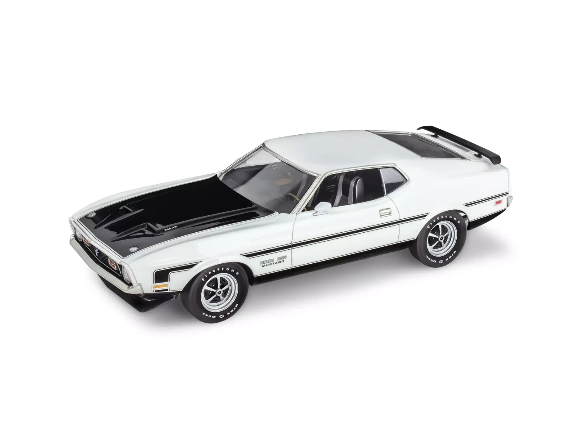 Level 4 Model Kit 1971 Ford Mustang Boss 351 1/25 Scale Model by Revell - image 4
