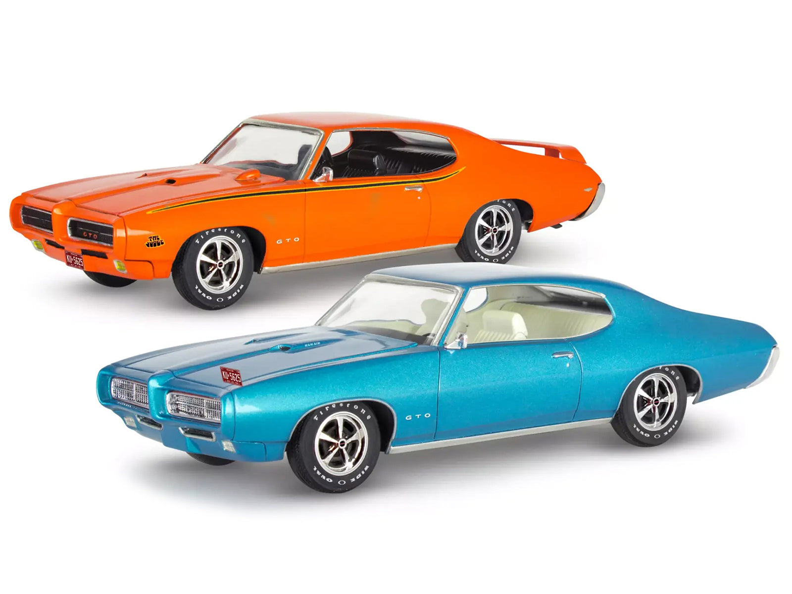 Level 4 Model Kit 1969 Pontiac GTO 2-in-1 Kit 1/24 Scale Model by Revell - image 2