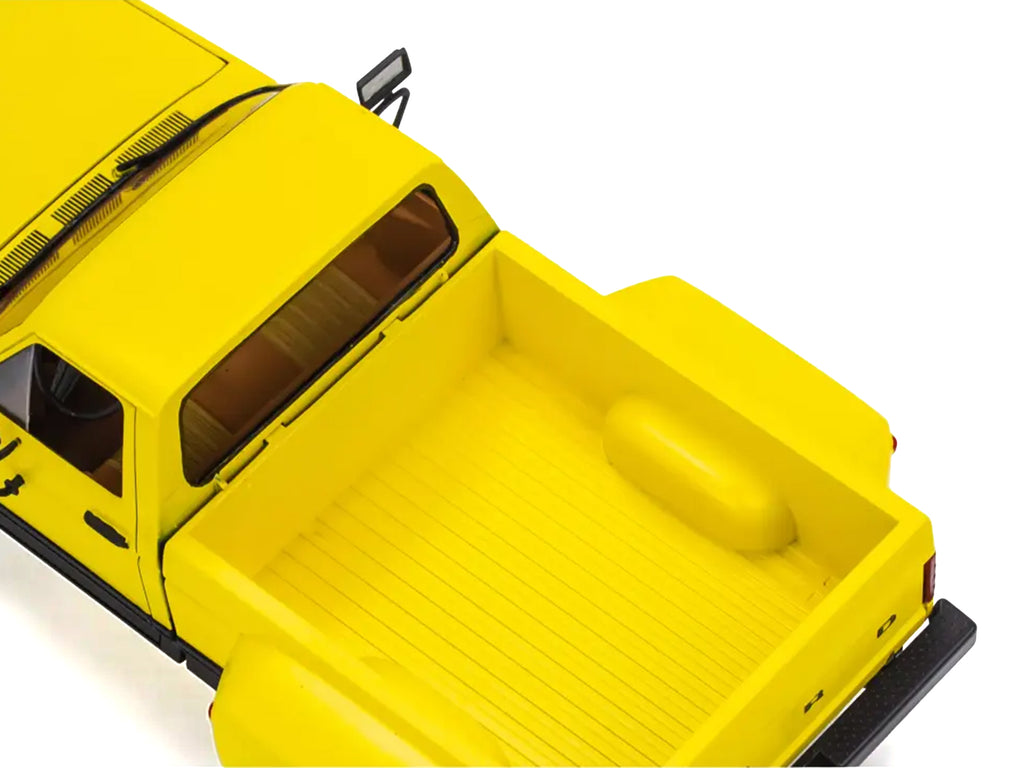 Level 3 Model Kit 1980 Ford F-150 Dually Pickup Truck 1/25 Scale Model by Revell - image 4