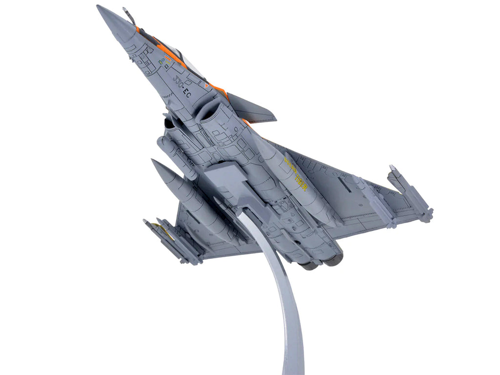 Dassault Rafale B Fighter Jet "Ocean Tiger" with Missile Accessories "Panzerkampf Wing" Series 1/72 Scale Model by Panzerkampf - image 5