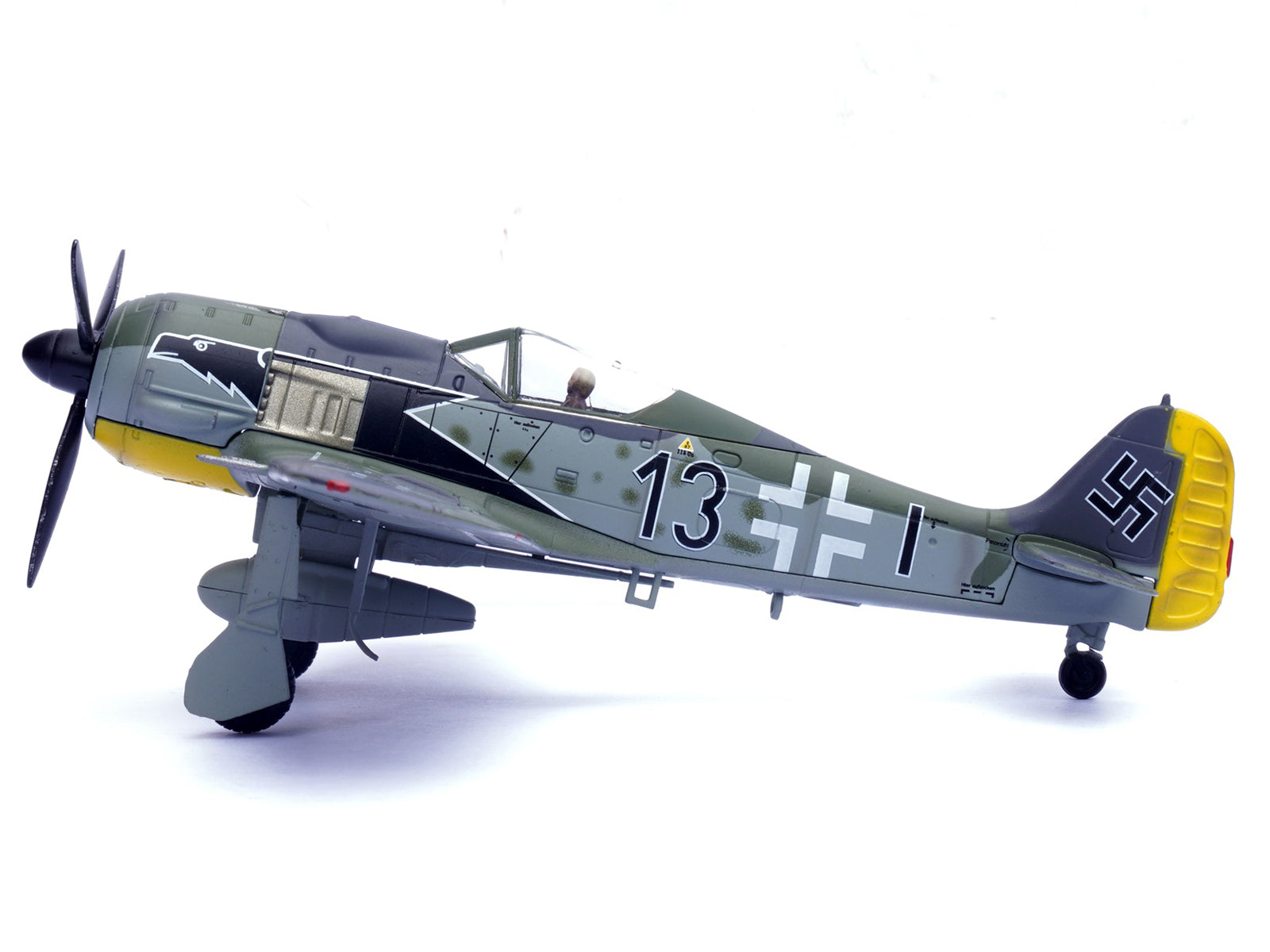 Focke-Wulf Fw 190A Aircraft "Black 13 8./JG 2 Richthofen France" (1943) German Luftwaffe 1/72 Diecast Model Airplane by Legion - image 2