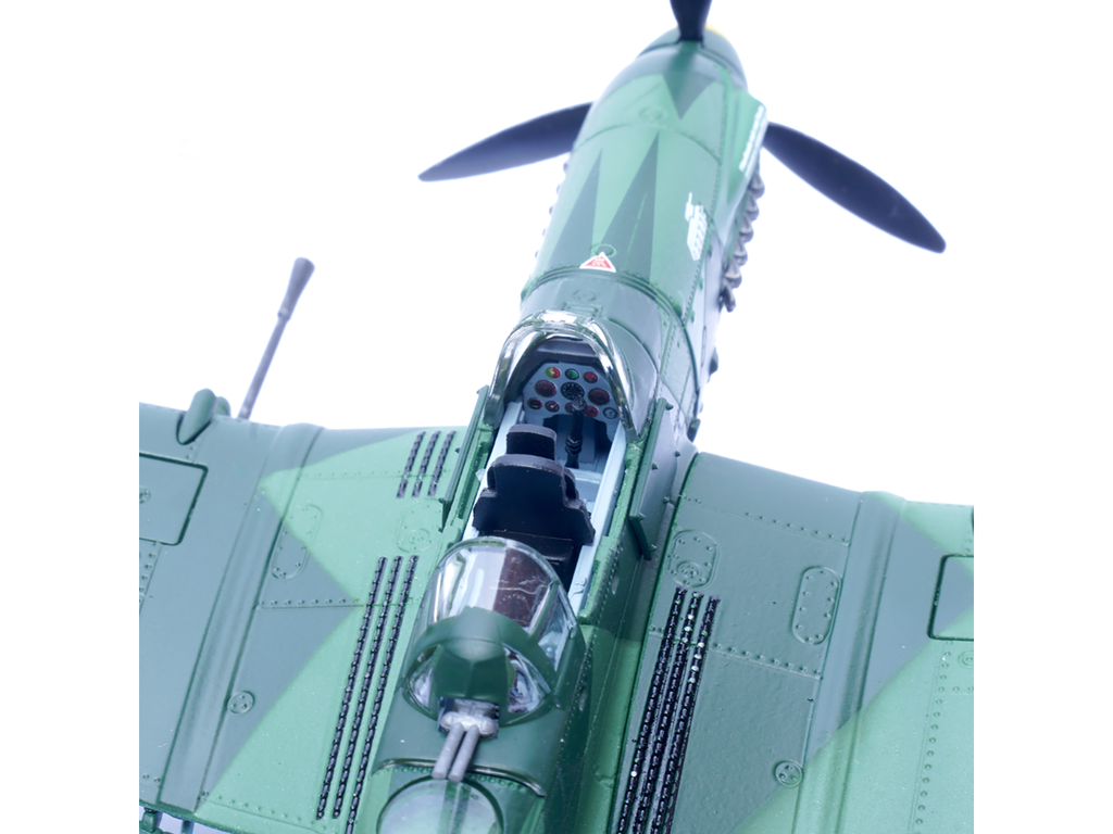 Junkers Ju 87G2 Stuka Bomber Aircraft "10.(Pz)/SG 2 Immelmann T6+BB Oberst Hans-Ulrich Rudel Romania" (1944) German Luftwaffe "Wing" Series 1/72 Diecast Model by Panzerkampf - image 3