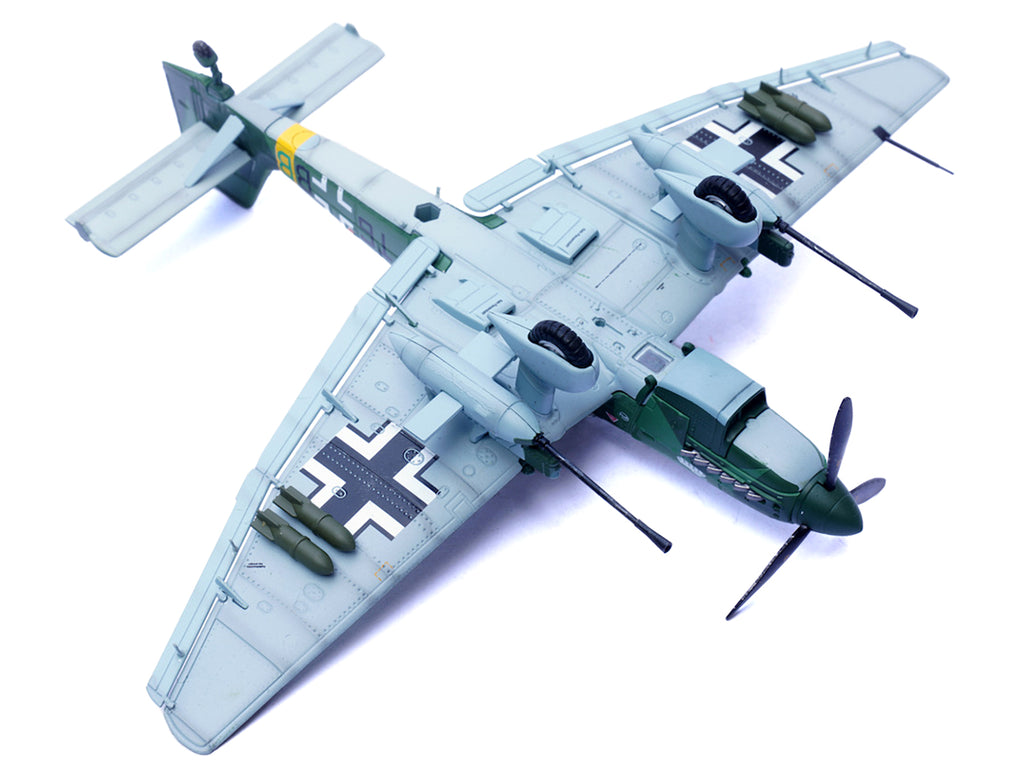 Junkers Ju 87G2 Stuka Bomber Aircraft "10.(Pz)/SG 2 Immelmann T6+BB Oberst Hans-Ulrich Rudel Romania" (1944) German Luftwaffe "Wing" Series 1/72 Diecast Model by Panzerkampf - image 5
