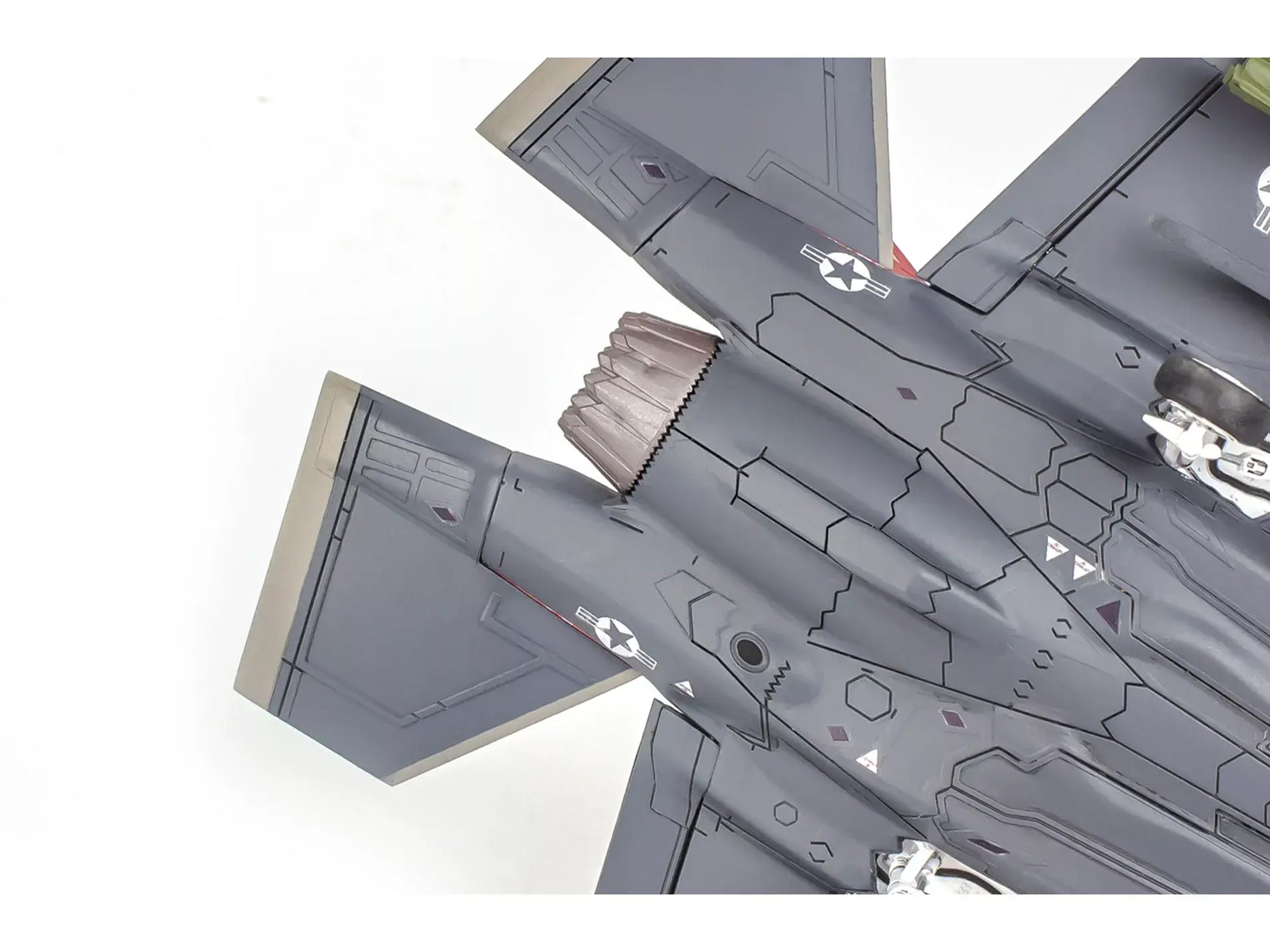 Level 4 Model Kit Lockheed Martin F-35A Lightning II Aircraft 1/72 Scale Model by Revell - image 3