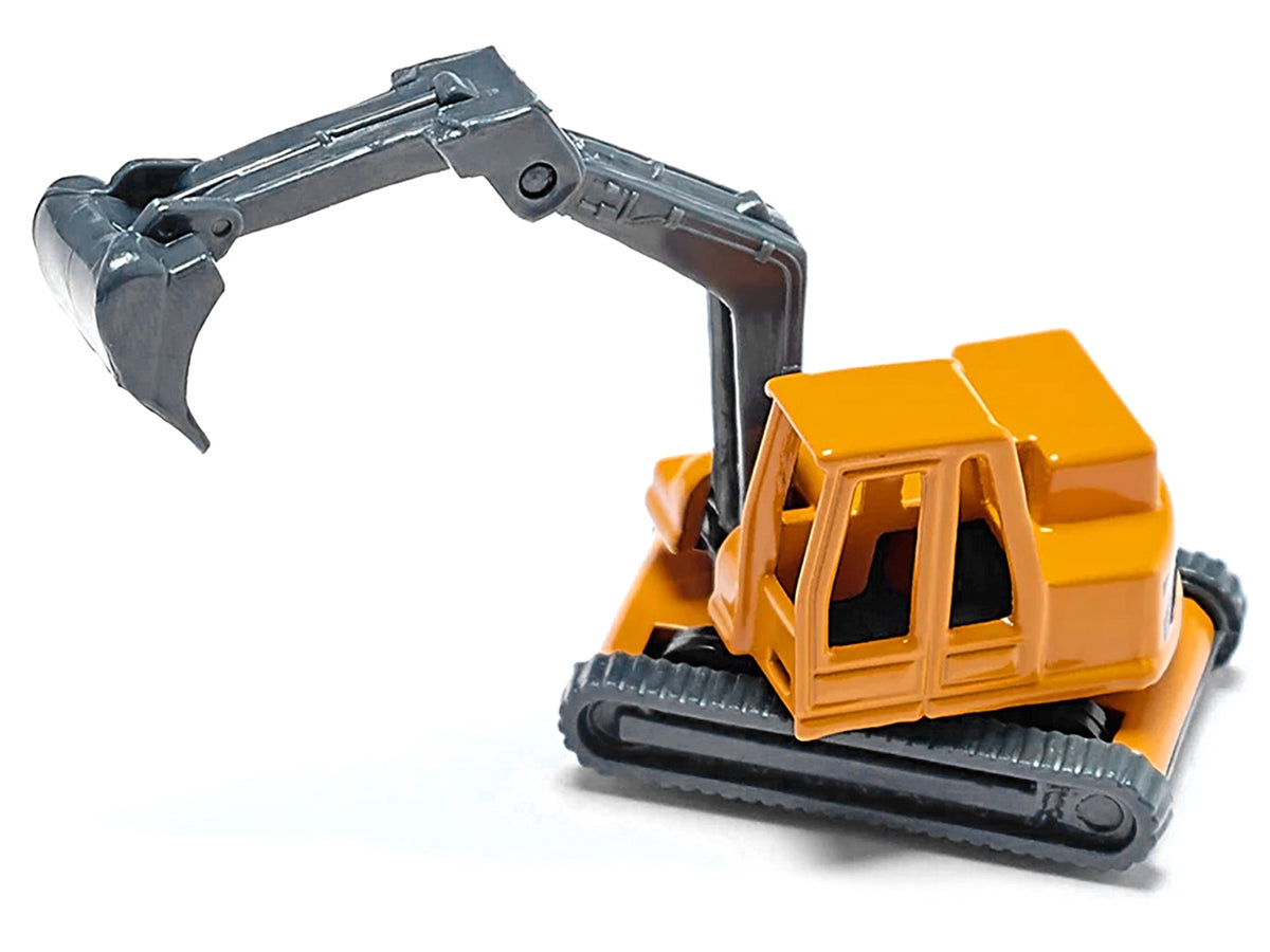 Truck with Low Loader Trailer and Excavator Yellow Diecast Model by Siku - image 2