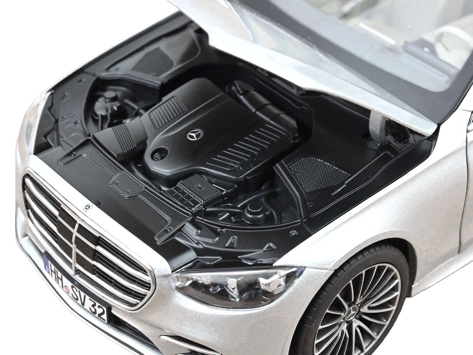 2021 Mercedes-Benz S-Class AMG Line Silver Metallic with Sunroof 1/18 Diecast Model Car by Norev - image 2