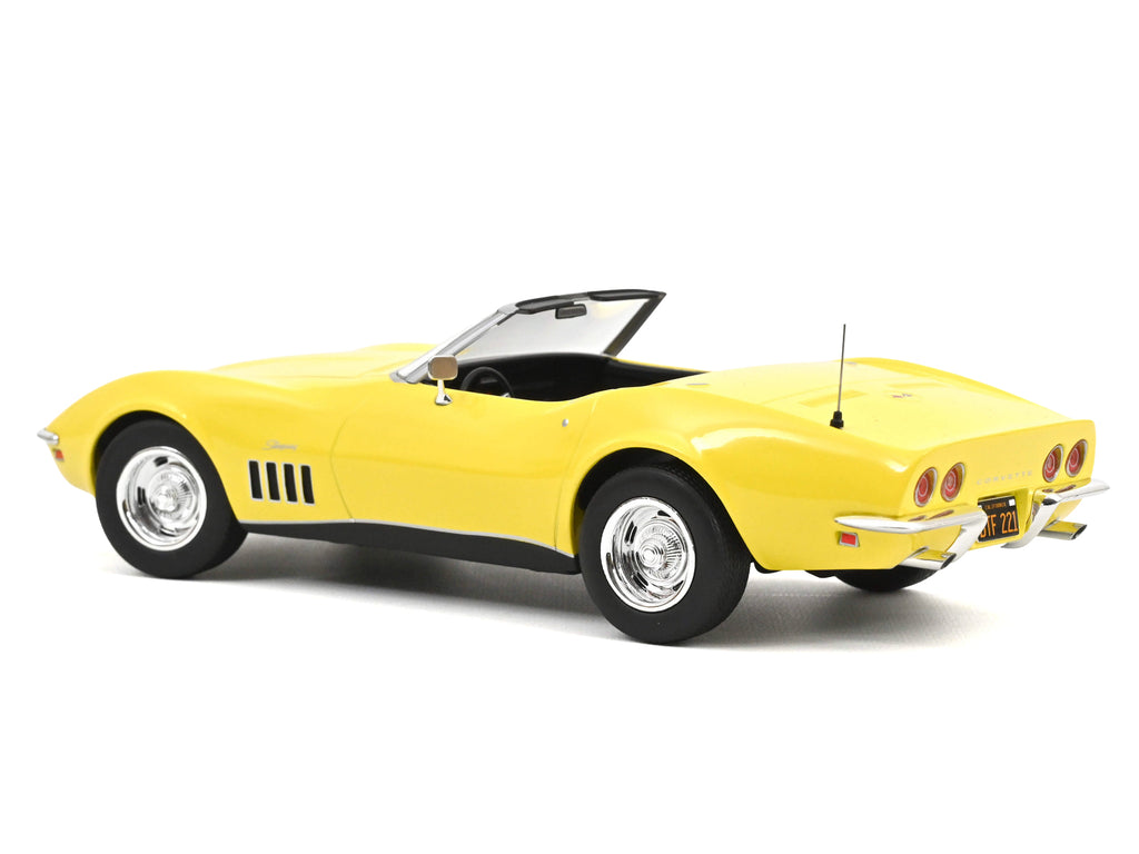 1969 Chevrolet Corvette Cabriolet Daytona Yellow 1/18 Diecast Model Car by Norev - image 3