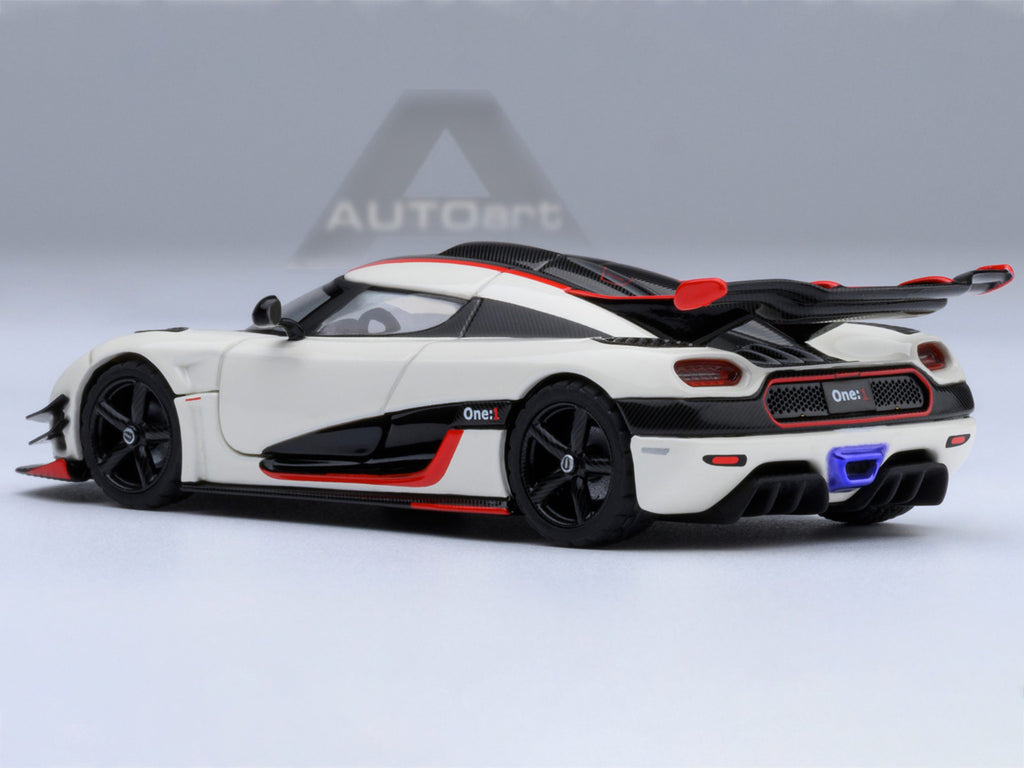 Koenigsegg One:1 Pebble White with Carbon and Red Stripes 1/64 Model Car by Autoart - image 3