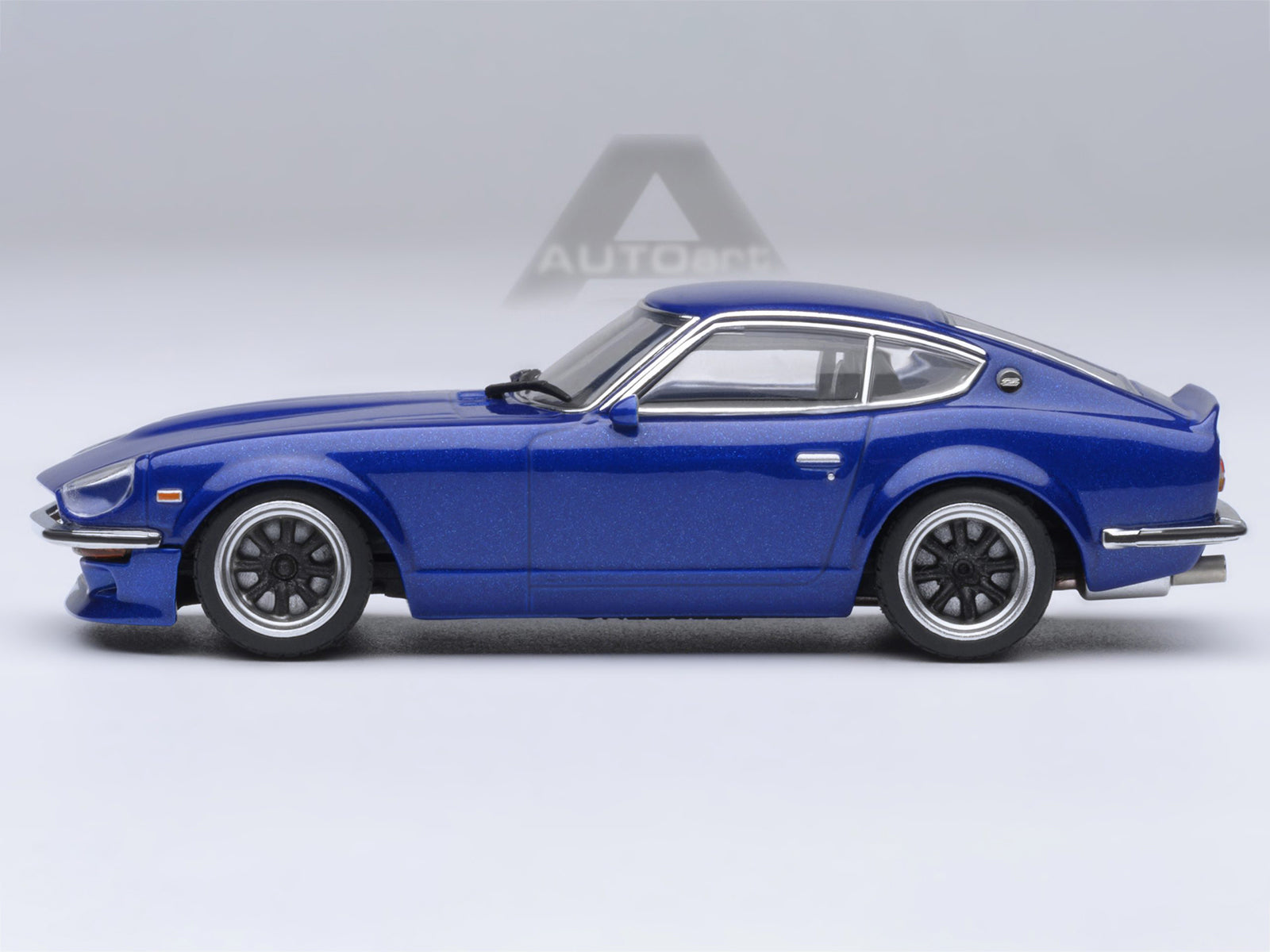 Nissan Fairlady Z RHD (Right Hand Drive) "Akuma No Z" Blue Metallic "Wangan Midnight - Comic #4 Version" Manga 1/64 Model Car by Autoart - image 2