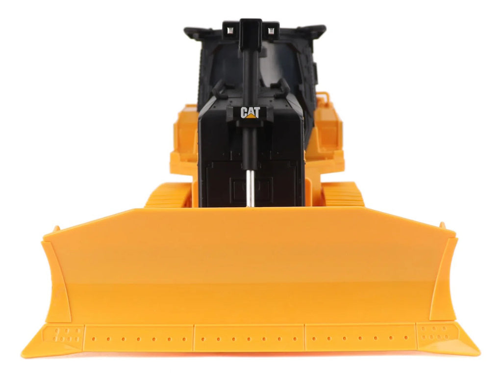 Radio Control CAT Caterpillar D7E Bulldozer Yellow "Construction RC" Series 1/24 Model by Diecast Masters - image 4