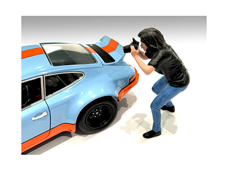 "Photographers" Figure #4 for 1/24 Scale Models by American Diorama - image 3