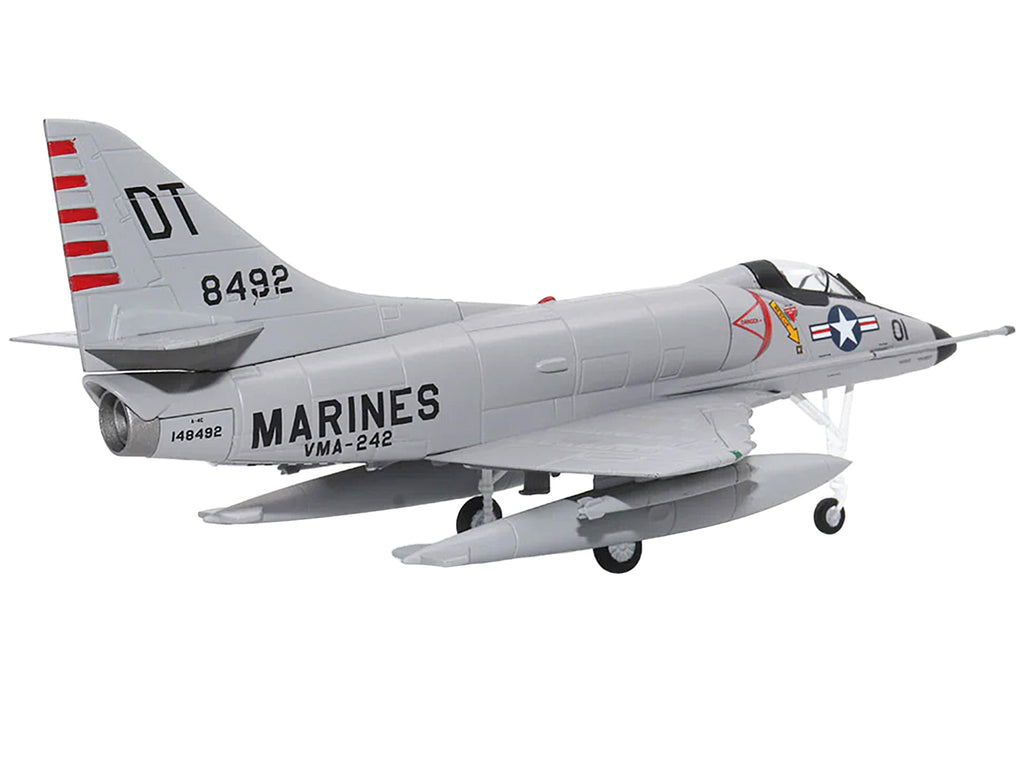 McDonnell Douglas A-4C Skyhawk Attack Aircraft "US Navy" 1/72 Diecast Model by Militaria Die Cast - image 2