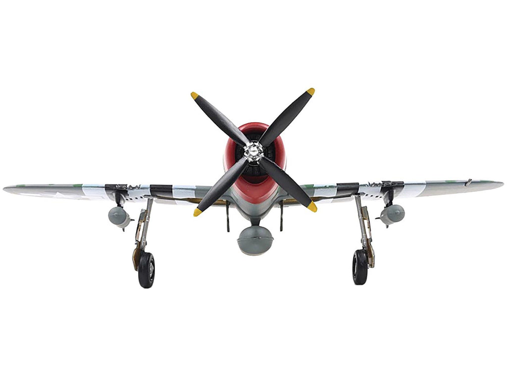 Republic P-47 Thunderbolt Fighter Aircraft "Lt. Col. Francis S. "Gabby" Gabreski" United States Army Air Forces 1/72 Diecast Model by Militaria Die Cast - image 3