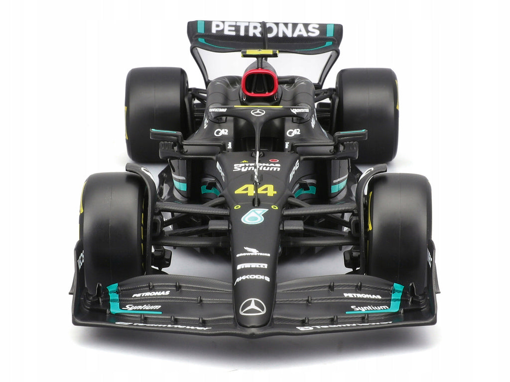 Mercedes-AMG F1 W14 E Performance #44 Lewis Hamilton "Petronas" Formula One F1 "World Championship" (2023) with Driver Figure "Race" Series 1/24 Diecast Model Car by Bburago - image 5