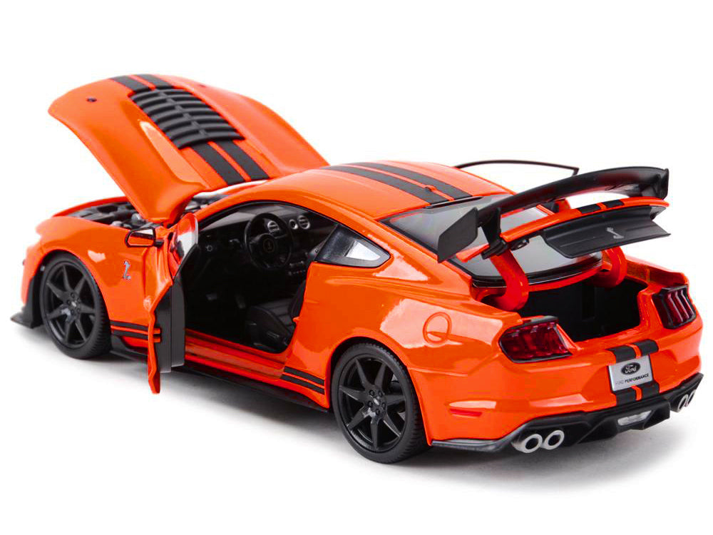 2020 Ford Mustang Shelby GT500 Orange with Black Stripes "Special Edition" 1/18 Diecast Model Car by Maisto - image 3