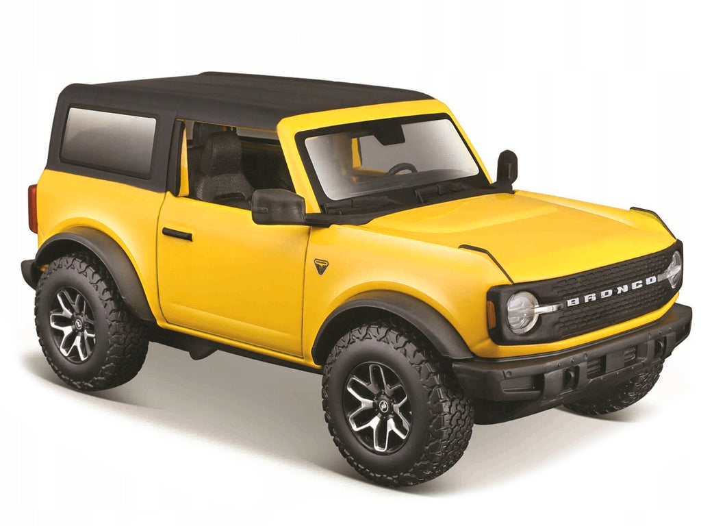 2021 Ford Bronco Badlands Yellow with Black Top "Special Edition" 1/24 Diecast Model Car by Maisto - image 2