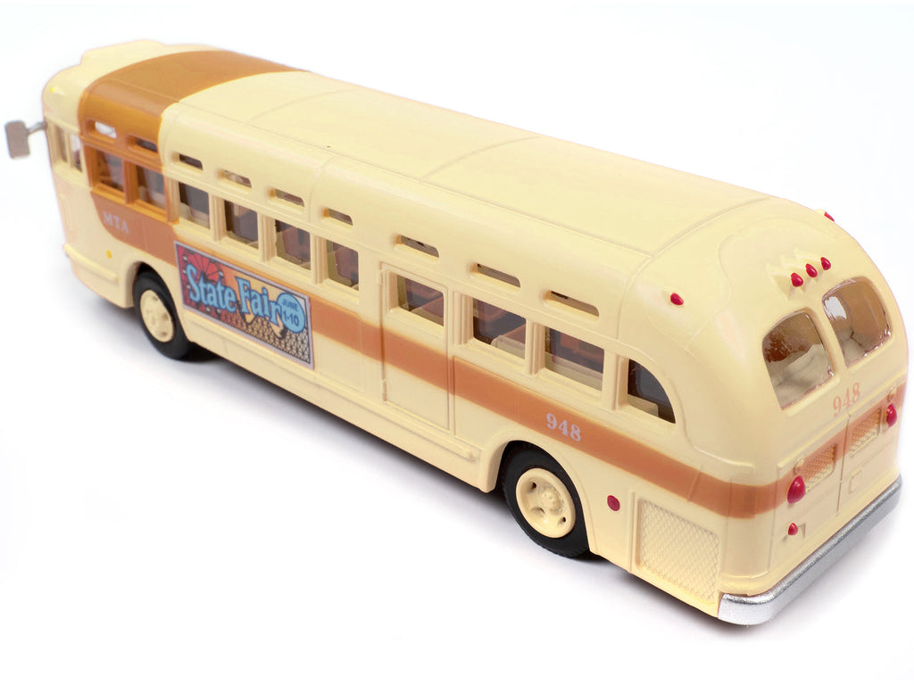 GMC PD-4103 Transit Bus #948 Beige "MTA Miami" 1/87 (HO) Scale Model by Classic Metal Works - image 2