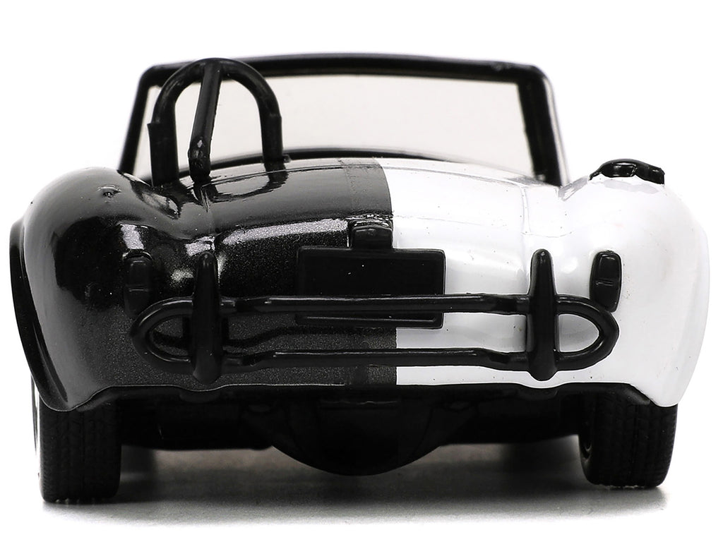 1965 Shelby Cobra 427 S/C #2 Black Metallic and White and Harvey Two-Face Diecast Figure "Batman" "Hollywood Rides" Series 1/32 Diecast Model Car by Jada - image 5