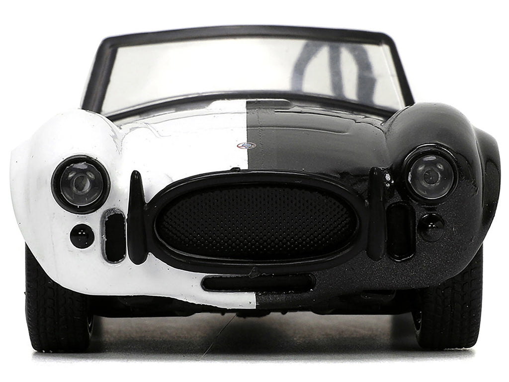 1965 Shelby Cobra 427 S/C #2 Black Metallic and White and Harvey Two-Face Diecast Figure "Batman" "Hollywood Rides" Series 1/32 Diecast Model Car by Jada - image 4