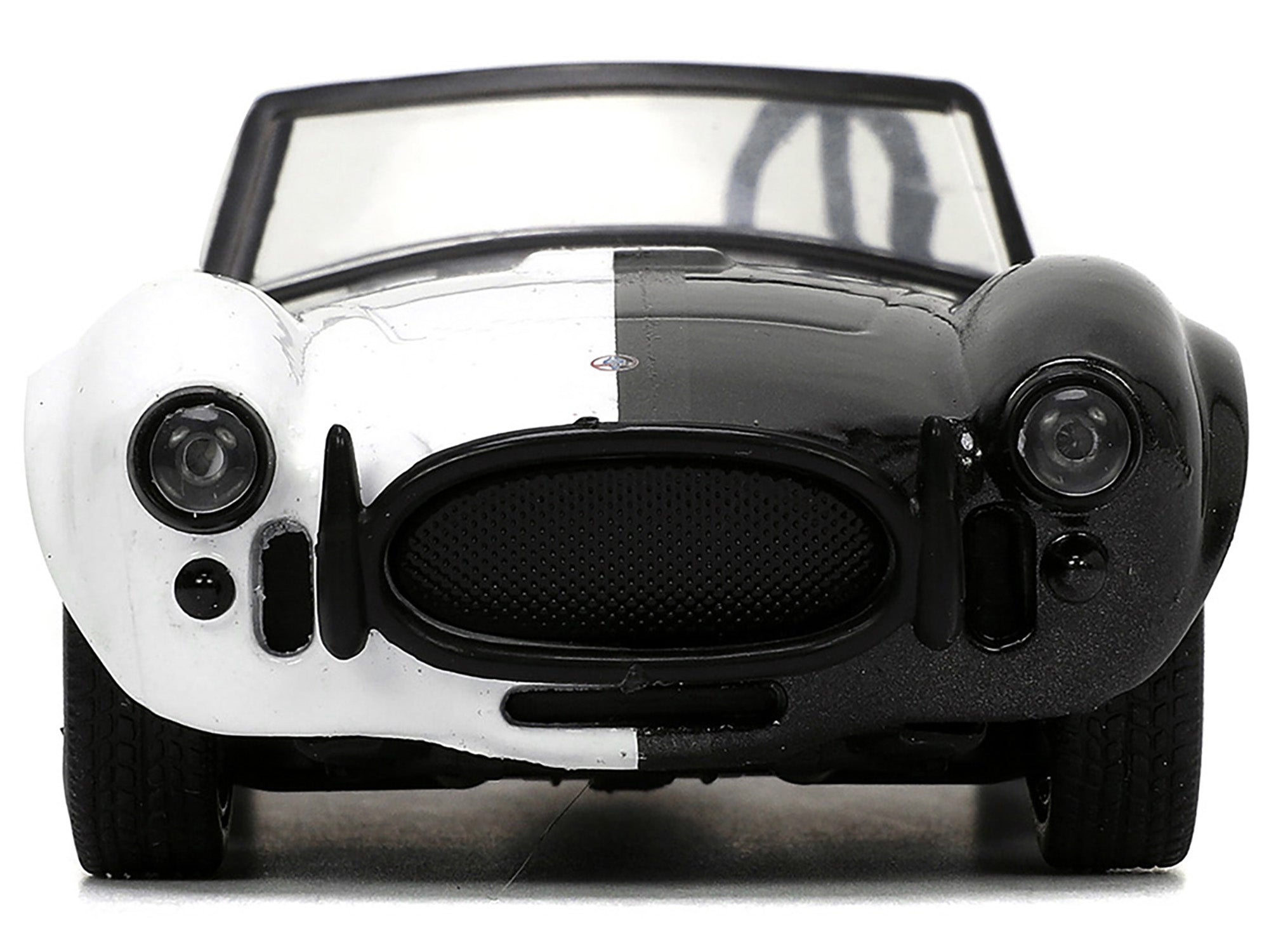 1965 Shelby Cobra 427 S/C #2 Black Metallic and White and Harvey Two-Face Diecast Figure "Batman" "Hollywood Rides" Series 1/32 Diecast Model Car by Jada - image 4