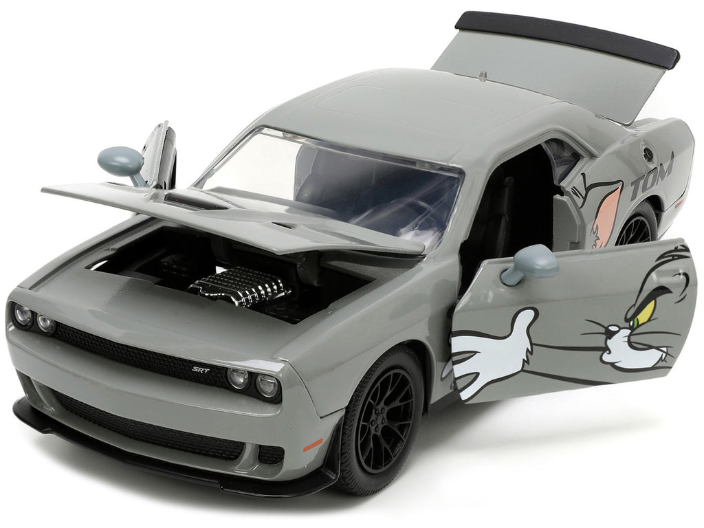 2015 Dodge Challenger Hellcat Gray with "Tom" Graphics and Jerry Diecast Figure "Tom and Jerry" "Hollywood Rides" Series 1/24 Diecast Model Car by Jada - image 2