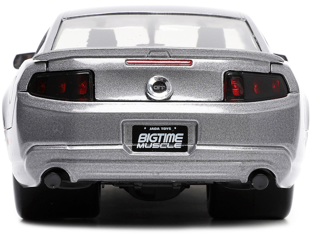 2010 Ford Mustang GT Gray Metallic with Flames "Ford Motor Company" "Bigtime Muscle" Series 1/24 Diecast Model Car by Jada - image 5