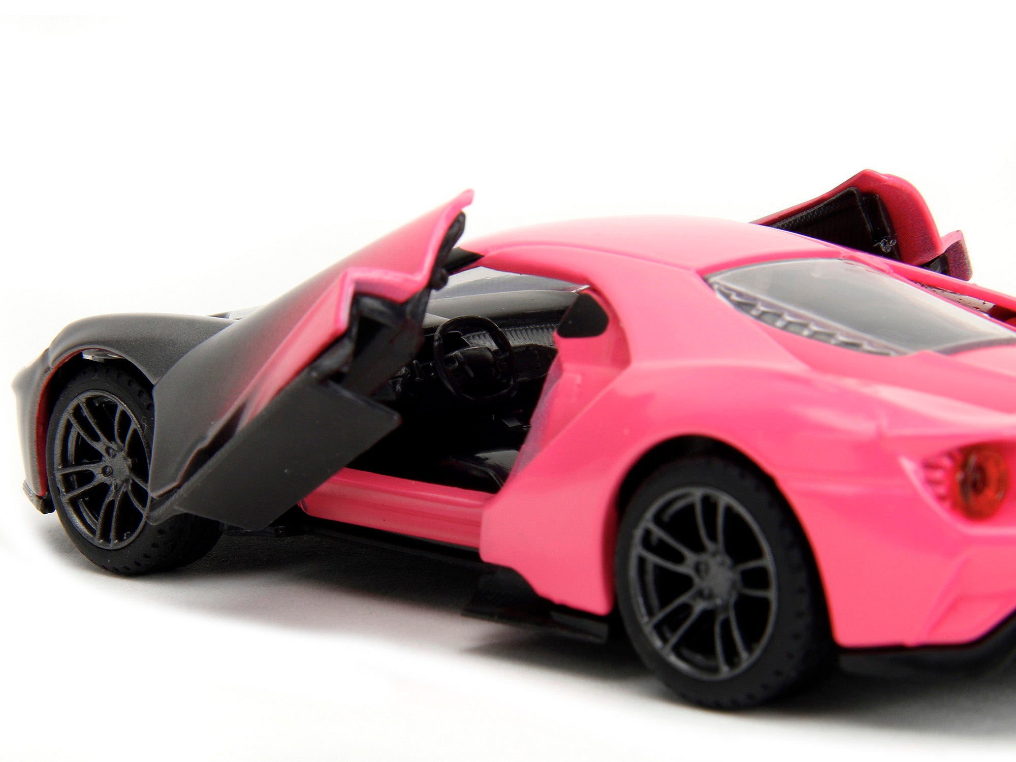 2017 Ford GT Gray Metallic and Pink Gradient "Pink Slips" Series 1/32 Diecast Model Car by Jada - image 3