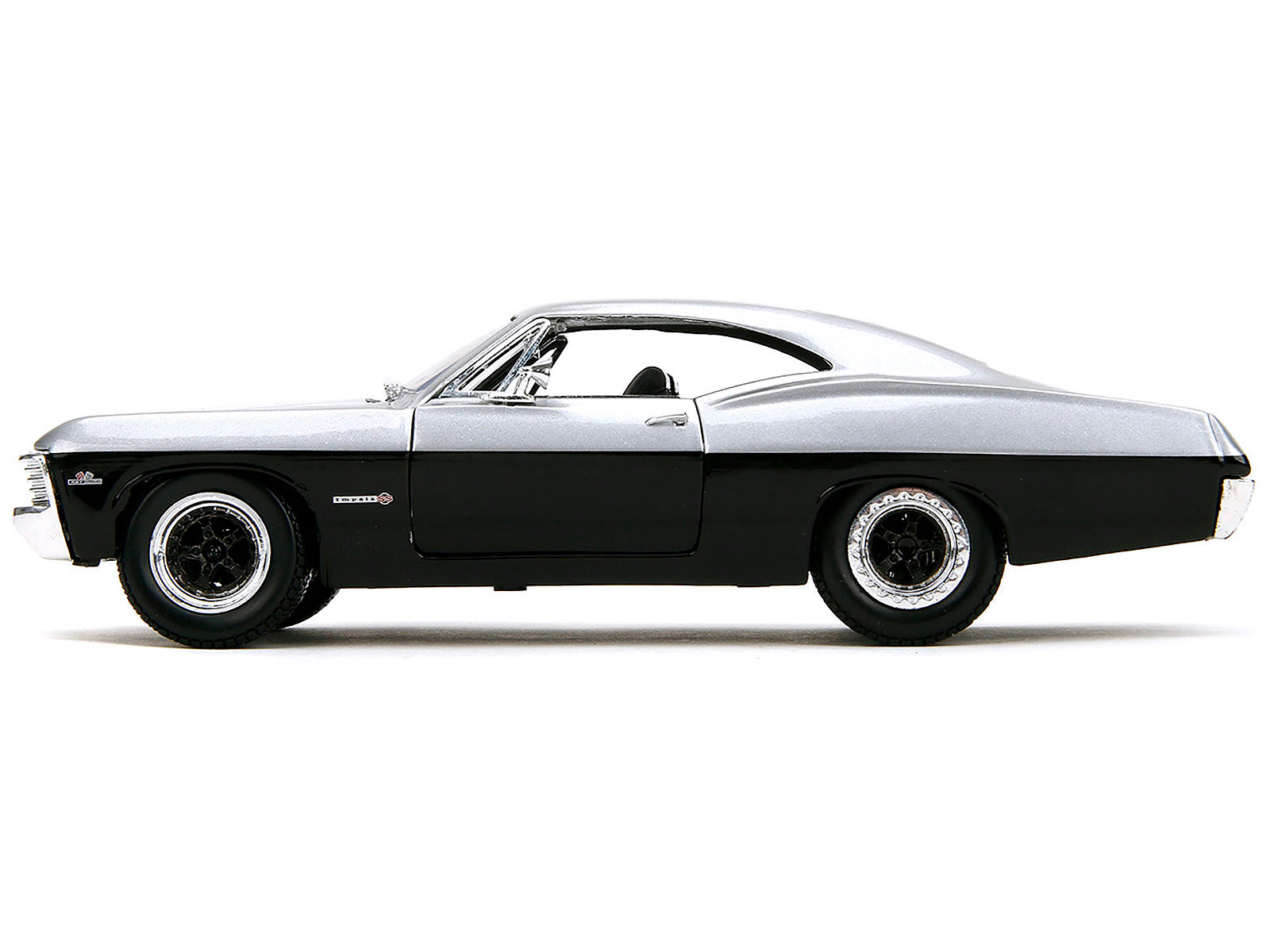 1967 Chevrolet Impala SS Silver Metallic and Black "Bigtime Muscle" Series 1/24 Diecast Model Car by Jada - image 4