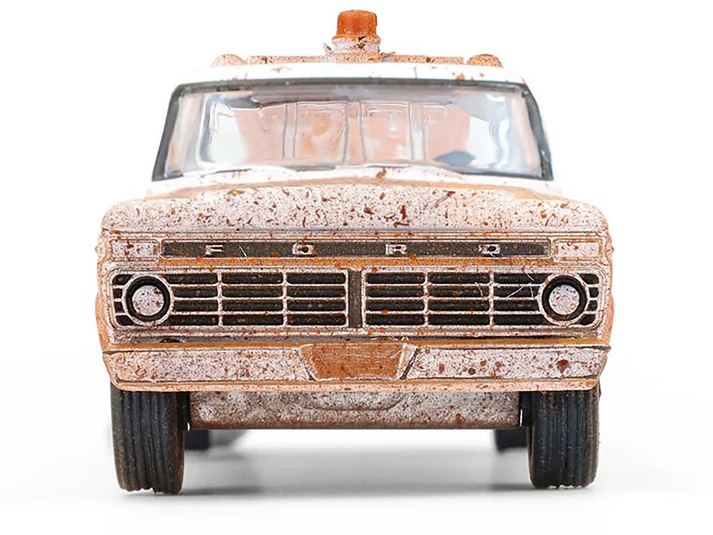 1973 Ford F-100 Tow Truck White (Weathered) "Blue Collar Collection" Series 14 1/64 Diecast Model Car by Greenlight - image 4