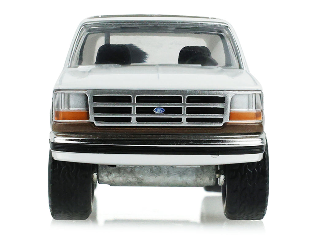 1993 Ford Bronco XLT Oxford White with Medium Mocha Side Stripes "Blue Collar Collection" Series 15 1/64 Diecast Model Car by Greenlight - image 4
