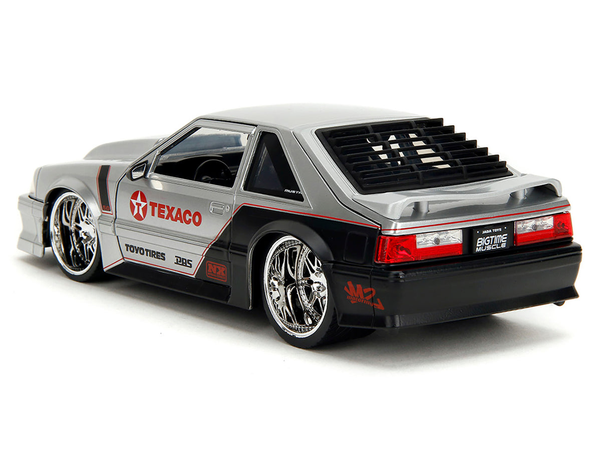 1989 Ford Mustang GT "Texaco" Silver Metallic and Matt Black "Bigtime Muscle" Series 1/24 Diecast Model Car by Jada - image 5