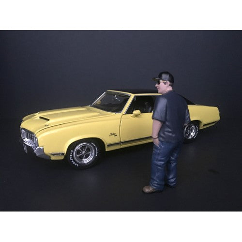 "Hanging Out II" Juan Figurine for 1/18 Scale Models by American Diorama - image 3