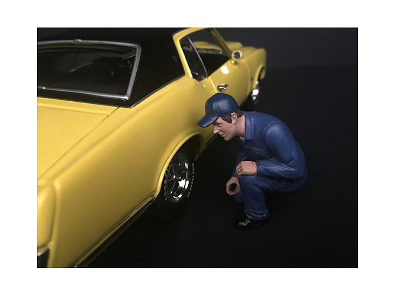 Mechanic Juan with Lug Wrench Figurine for 1/24 Scale Models by American Diorama - image 3