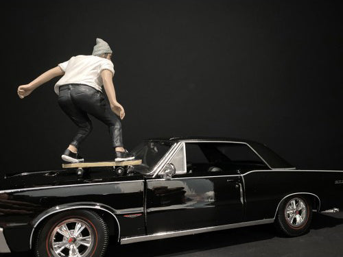 Skateboarder Figurine II for 1/24 Scale Models by American Diorama - image 2