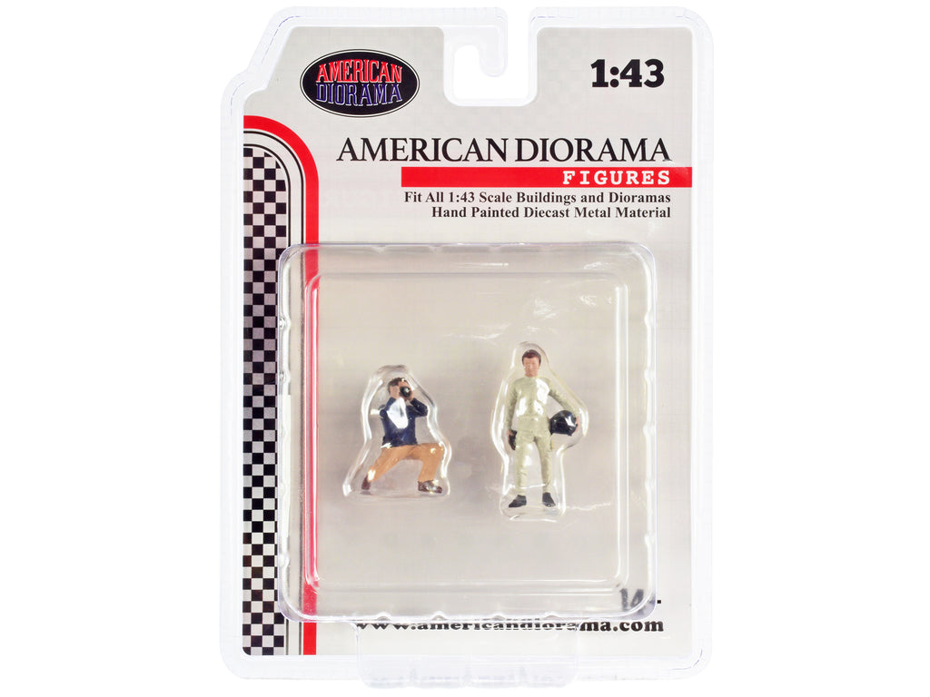 "Race Day" Two Diecast Figures Set 1 for 1/43 Scale Models by American Diorama - image 3
